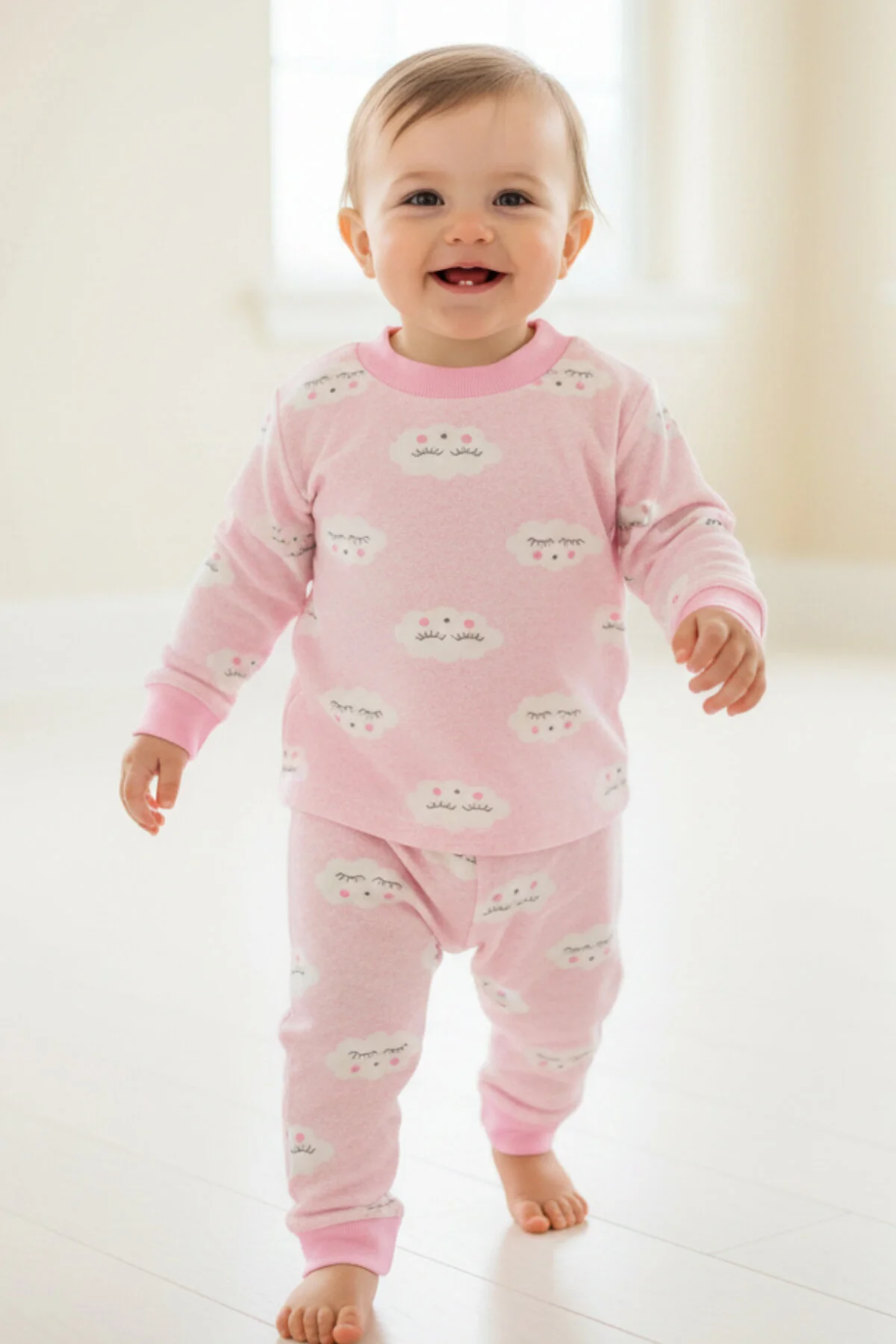 Bulut Desenli Pamuklu Kız Bebek Pembe Alt Üst Pijama Takımı