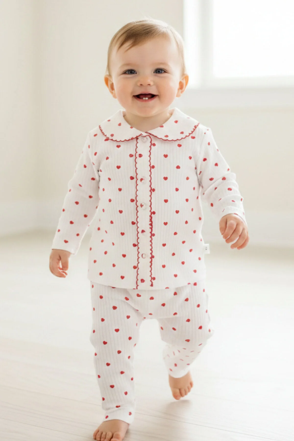 Fitilli Kumaş Kalp Desenli Önden Çıtçıtlı % 100 Pamuk 2'li Ekru Bebek Pijama Takımı