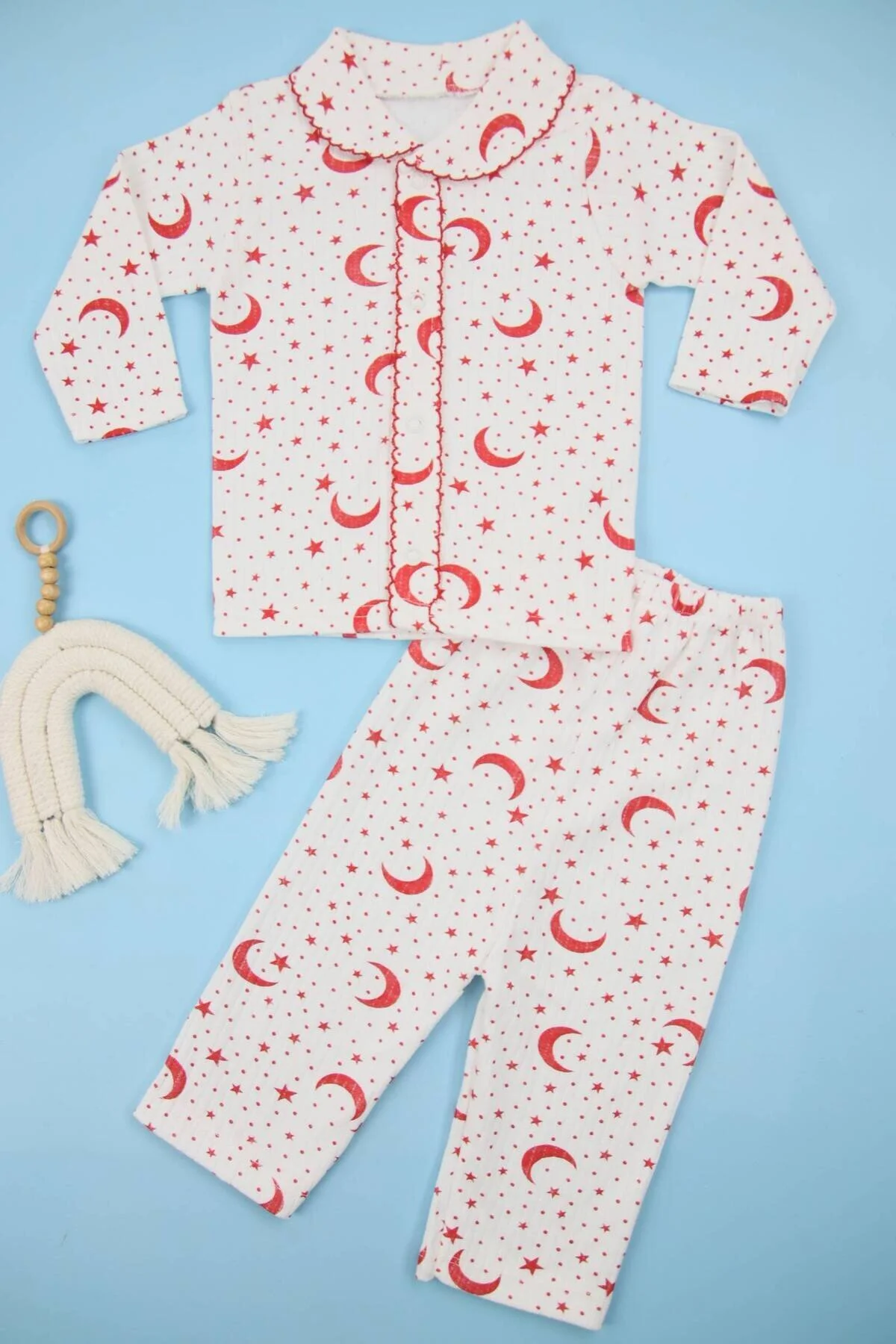 Fitilli Kumaş Ay Ve Yıldız Desenli Önden Çıtçıtlı % 100 Pamuk 2'li Kırmızı Bebek Pijama Takımı